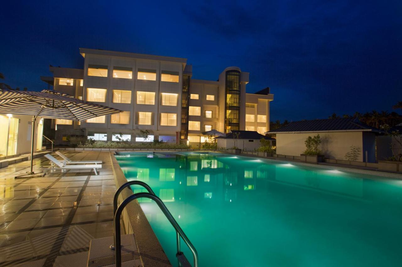 Blue Serene Resort Guruvāyūr Esterno foto
