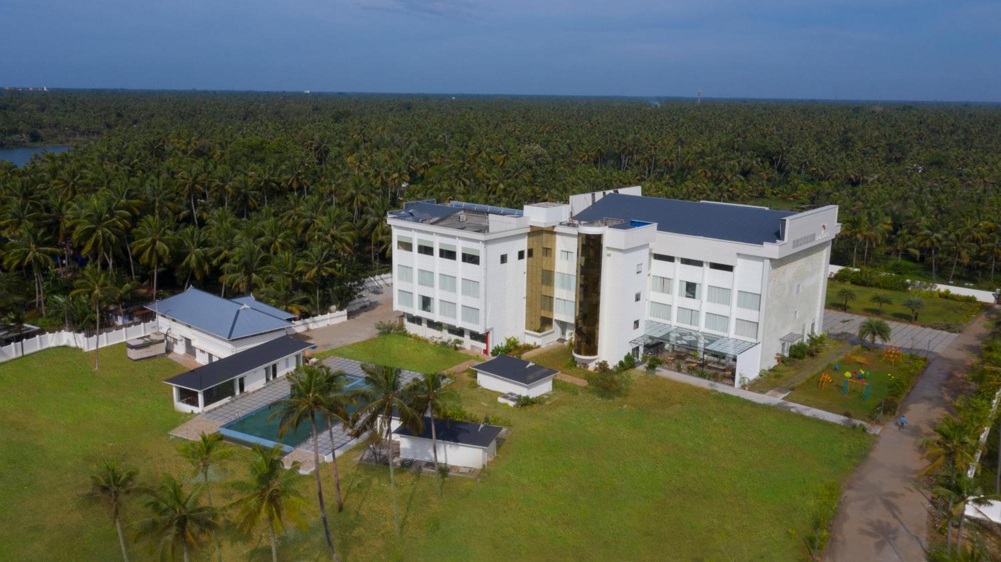 Blue Serene Resort Guruvāyūr Esterno foto