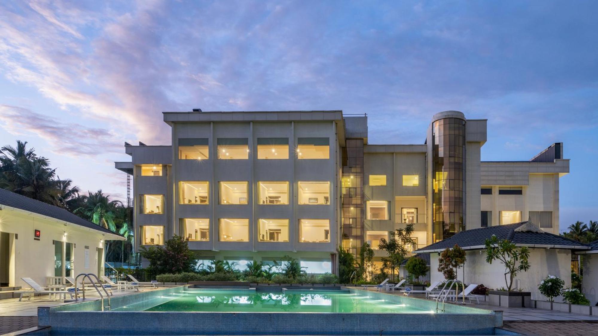 Blue Serene Resort Guruvāyūr Esterno foto